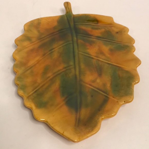 Leaf Dish - Picture 4 of 6